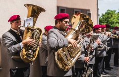 6b590a5eedeabf6065aea7c33a67e4ef.jpg